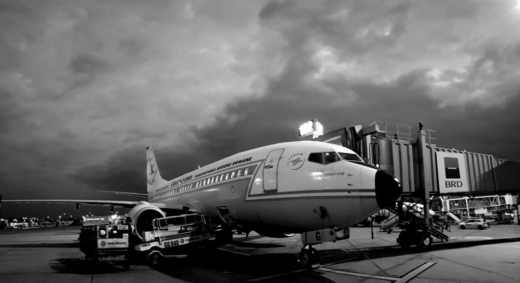 tarom otopeni