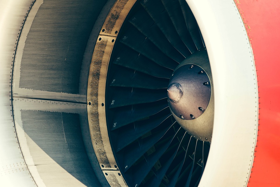 Ce se întâmplă dacă cedează un motor al avionului?