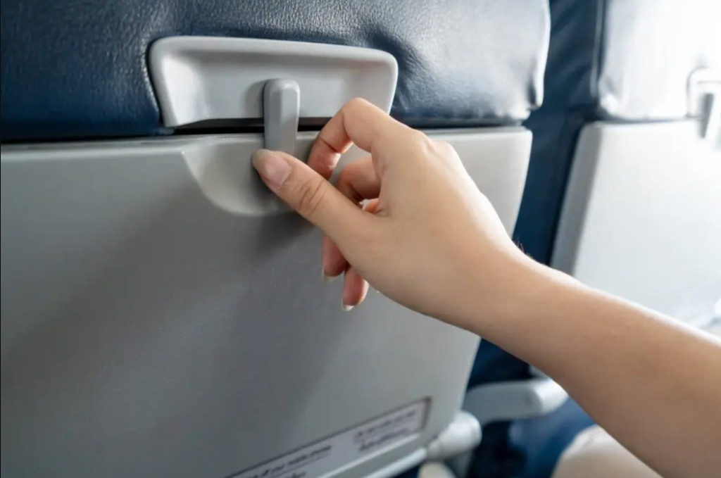 cel mai murdar loc din avion
